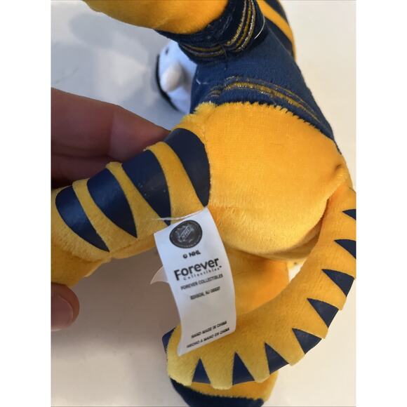Bleacher Creatures NHL Buffalo Sabres SABRETOOTH 10" Mascot Plush - Picture 8 of 8